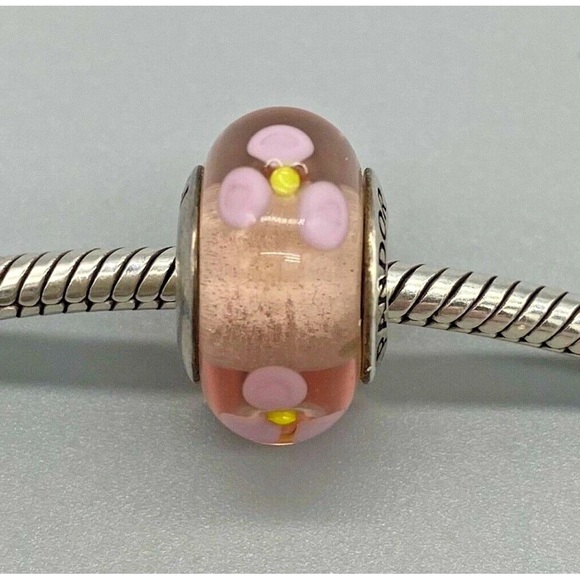 Pandora Pink Water Lily Murano 925 Rare! RETIRED!
Sterling Silver - Picture 7 of 9